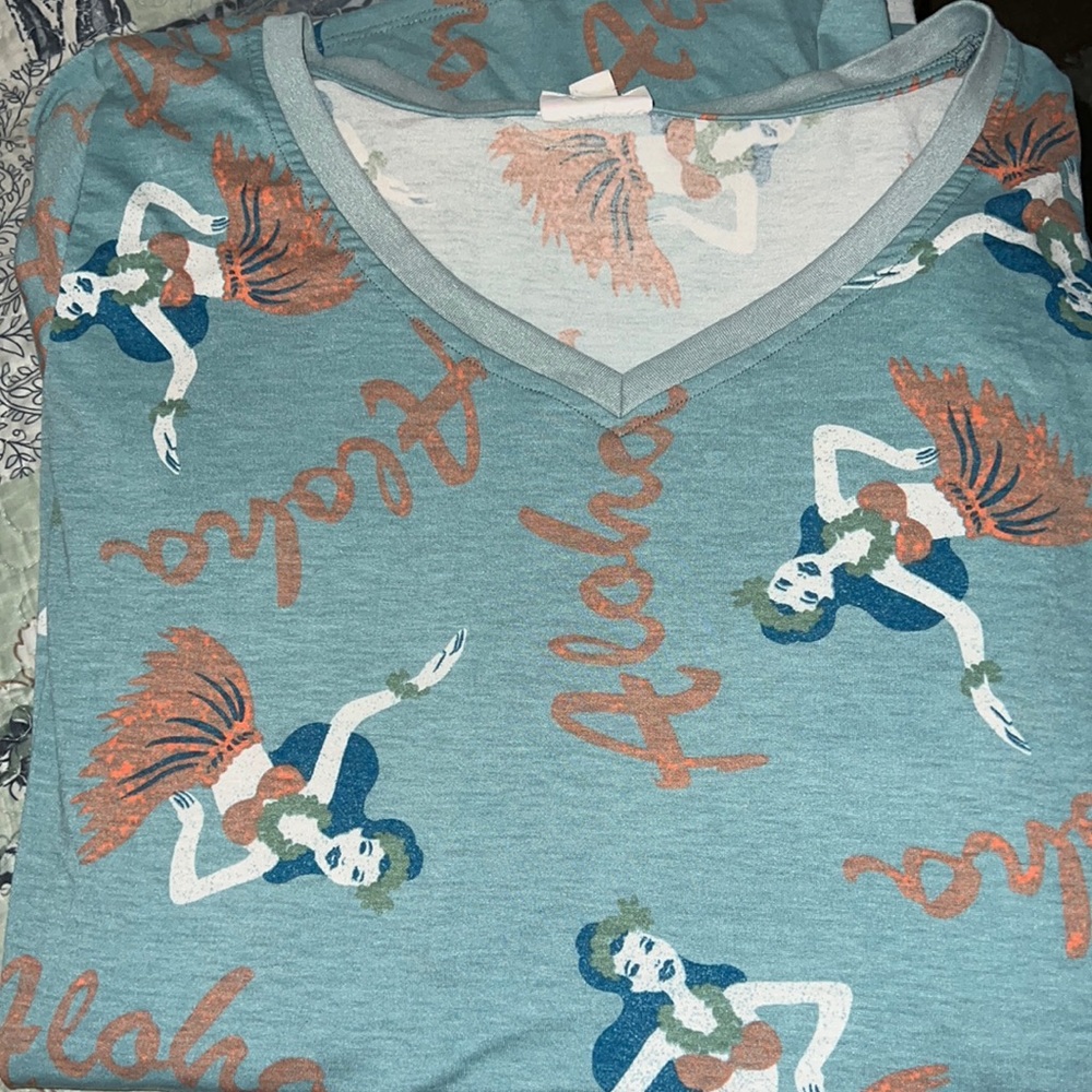 3x lularoe Christy tee